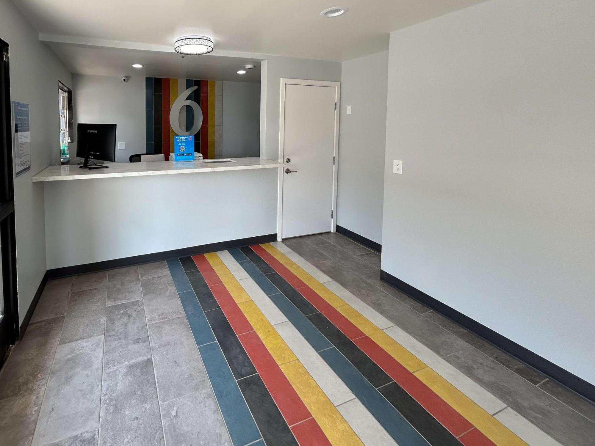 Motel 6 Lake Elsinore, Ca Εξωτερικό φωτογραφία